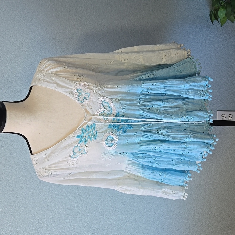 POSITANO Eyelit Sequined PomPom White Blue Top Pullover Bell Sleeves Sz S-M